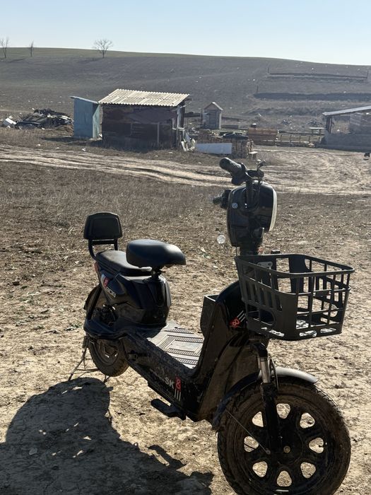 Скутер,электронный скутер