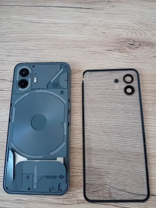 Nothing Phone (2) pentru piese - Ecran OLED și Placă FUNCȚIONALE
