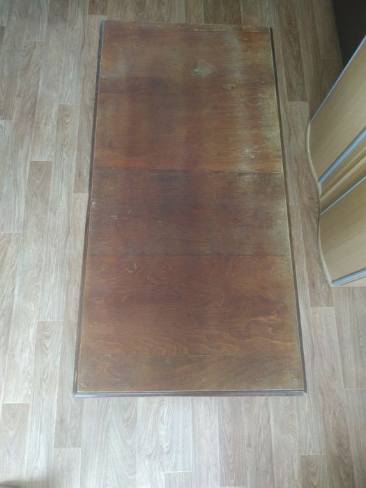 Журнальный стол деревянный