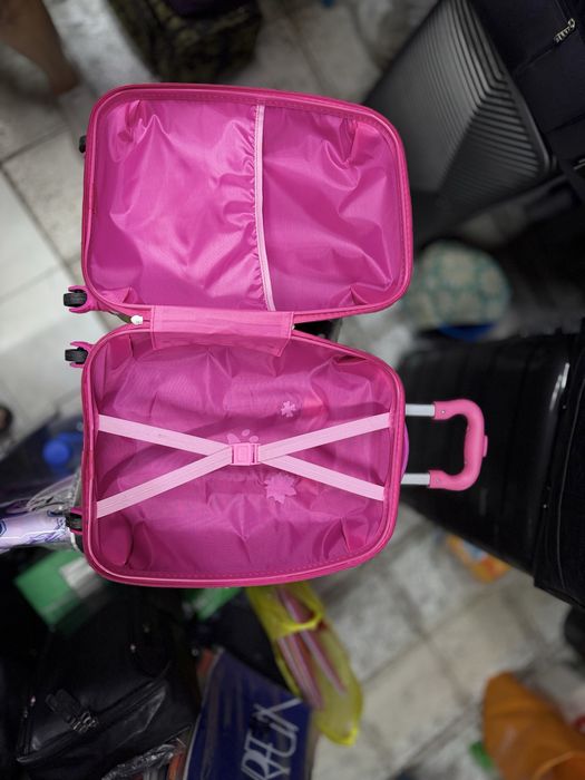 Детские чемоданы пластиковые