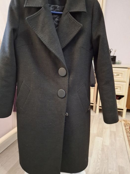 Пальто осенние черное