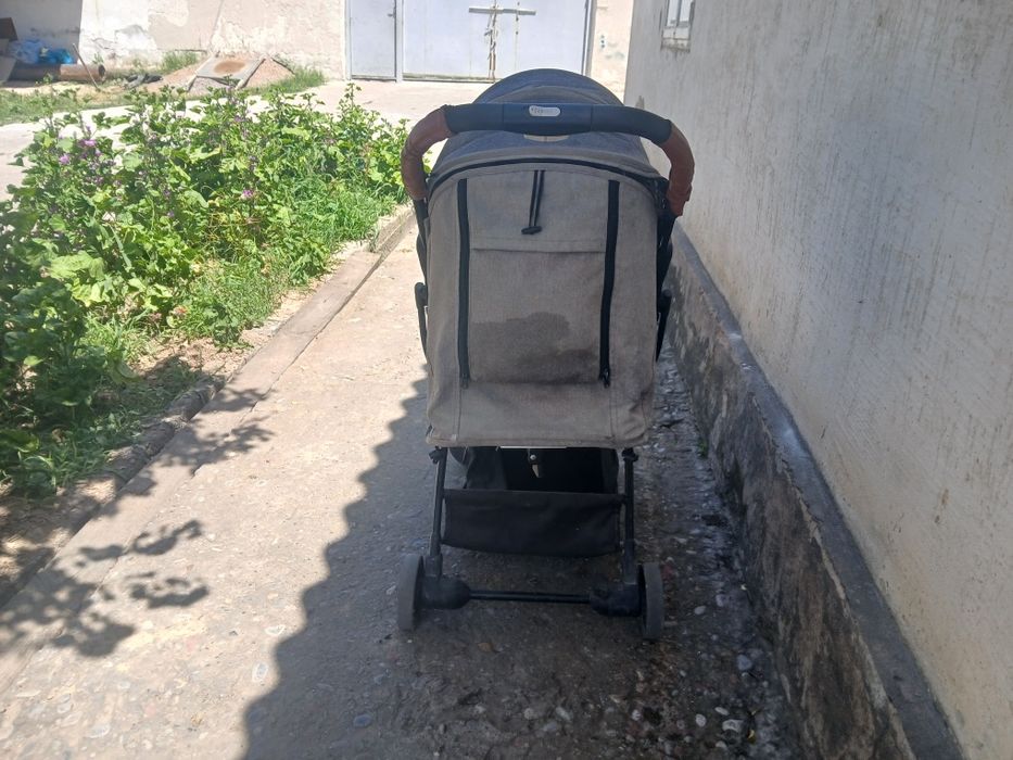 Дестьская коляська