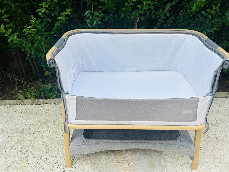 Детска кошара next to me