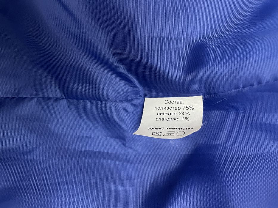 Продам на девочку пальто.