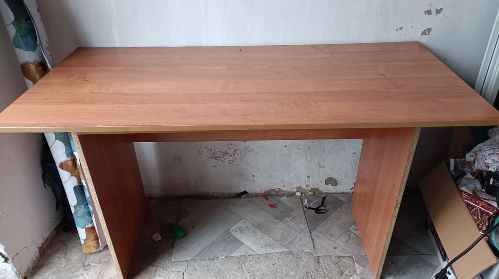 Продам срочно столы