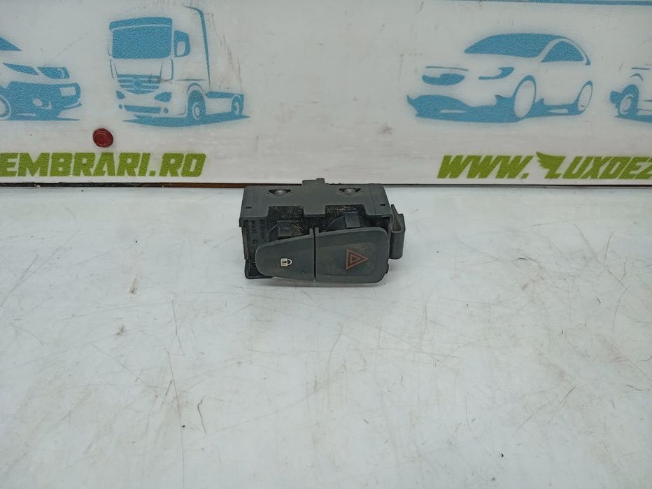 Buton avarii e3160101 Dacia Logan 2 (facelift) (2017 - 2020)