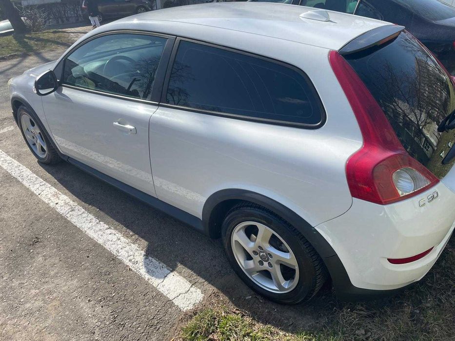 Volvo C30 1.6 Diesel 109 CP • 2010 • Consum mic • Stare bună