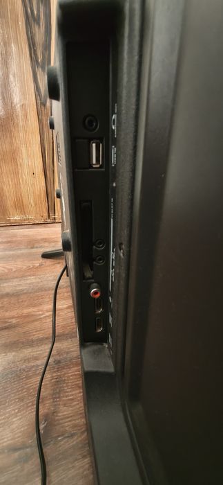 LED телевизор CROWN 32” – за части / неработещ