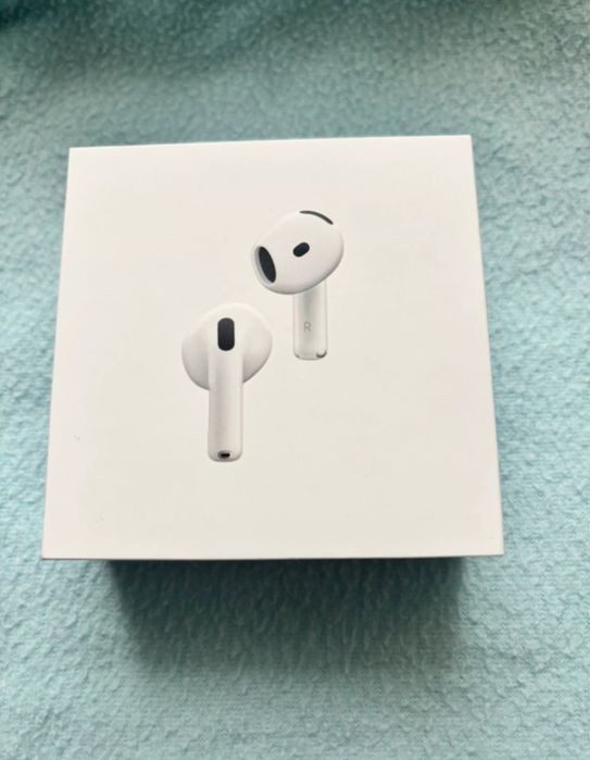 Apple AirPods (4th Generation) Standard