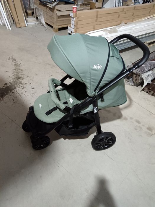 Vând cărucior în stare perfecta