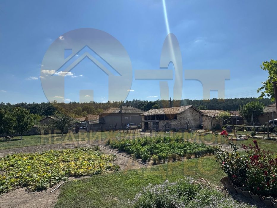 Продава се Къща в с. Съединение, Област Търговище - 120 кв.м за 362 €/кв.м - Снимка #4