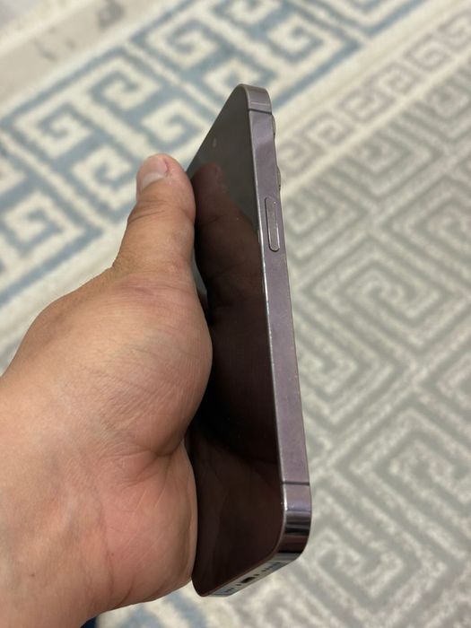 Срочно продам Айфон 14 про