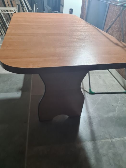 Стол для кухни и зала