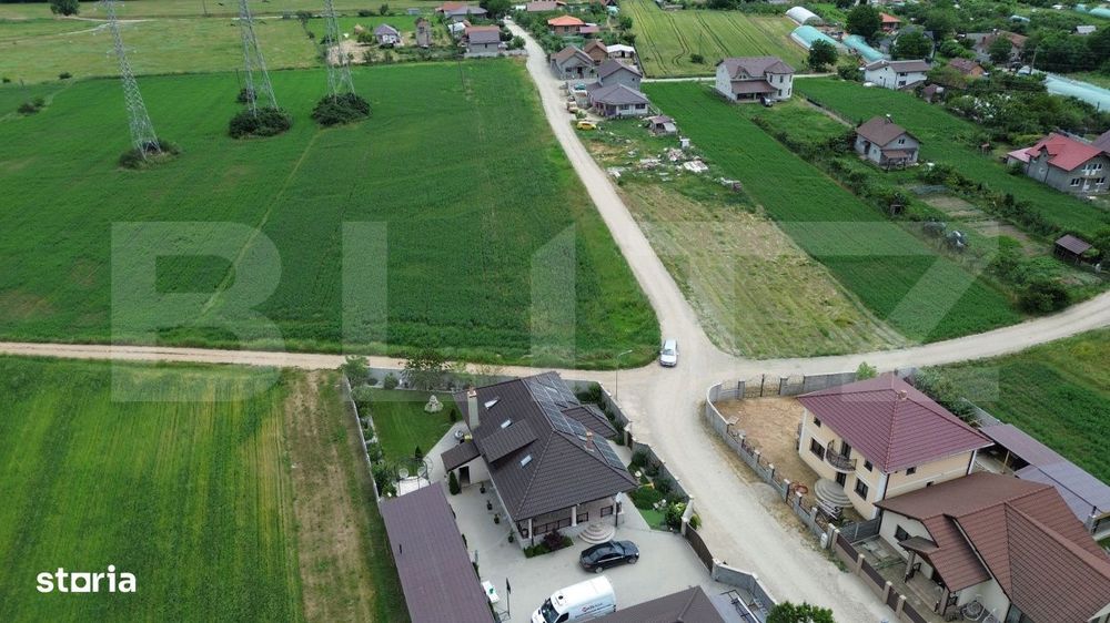 Teren intravilan 1500 mp, 2 fronturi, utilitati, zona Barabant