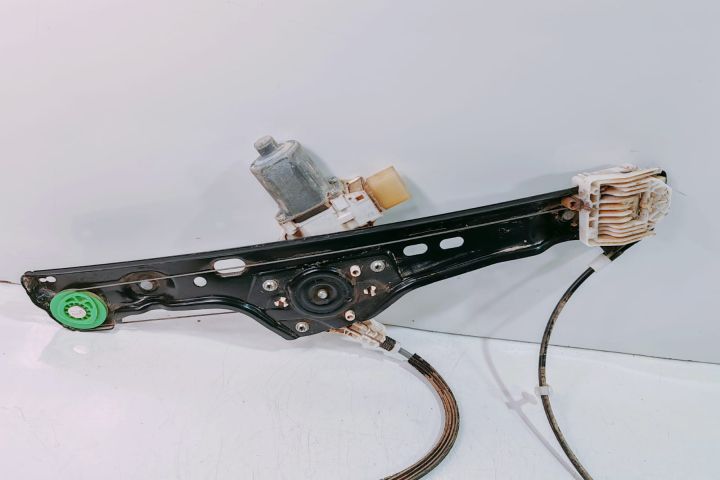 Macara stanga fata cu motoras 7060265S / 7140587E BMW Seria 3 E90/E91