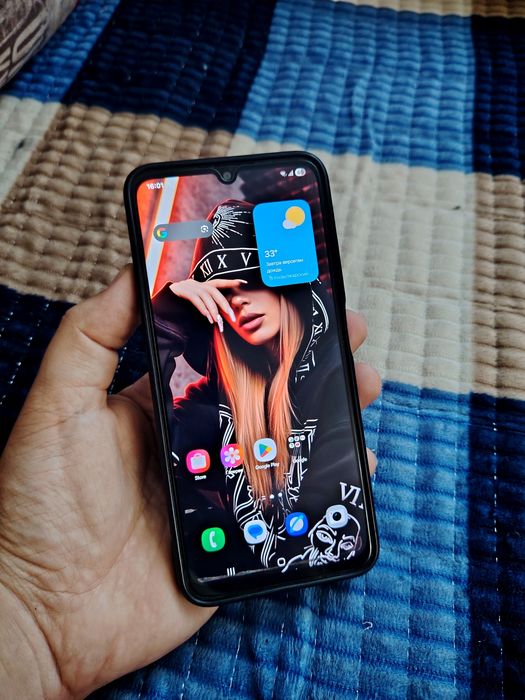 Продам Samsung 4/128гб