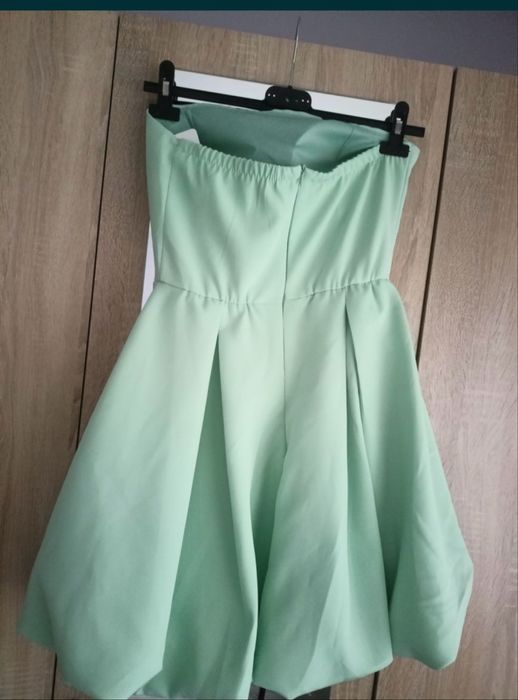 Ментово зелена рокля