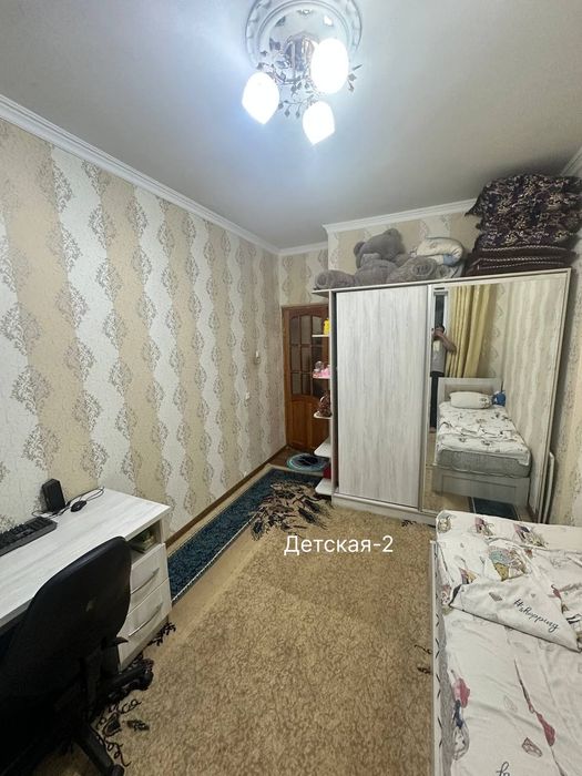 Продаётся 4-комнатная квартира в центре города