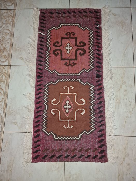 Covoare vechi traditionale