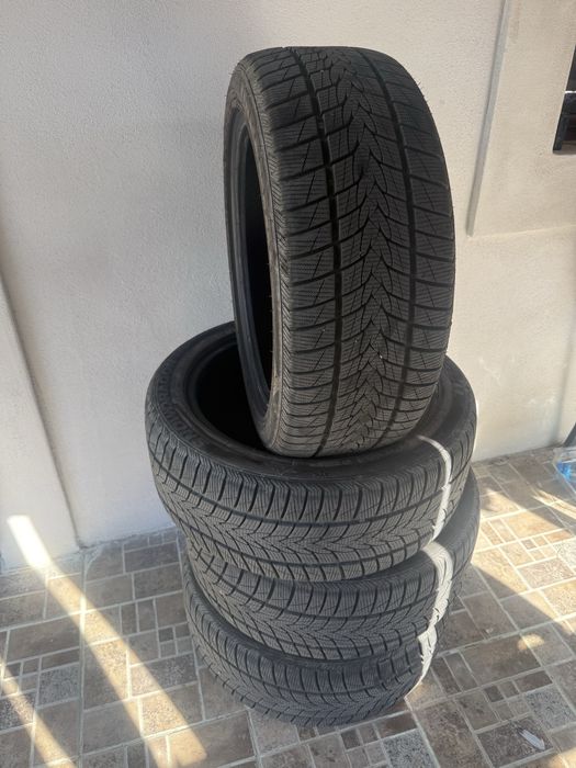 Anvelope iarna  225/45 r17