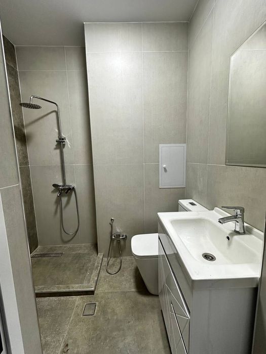 Продается евроремонт квартира срочно  2/3/8  58м2