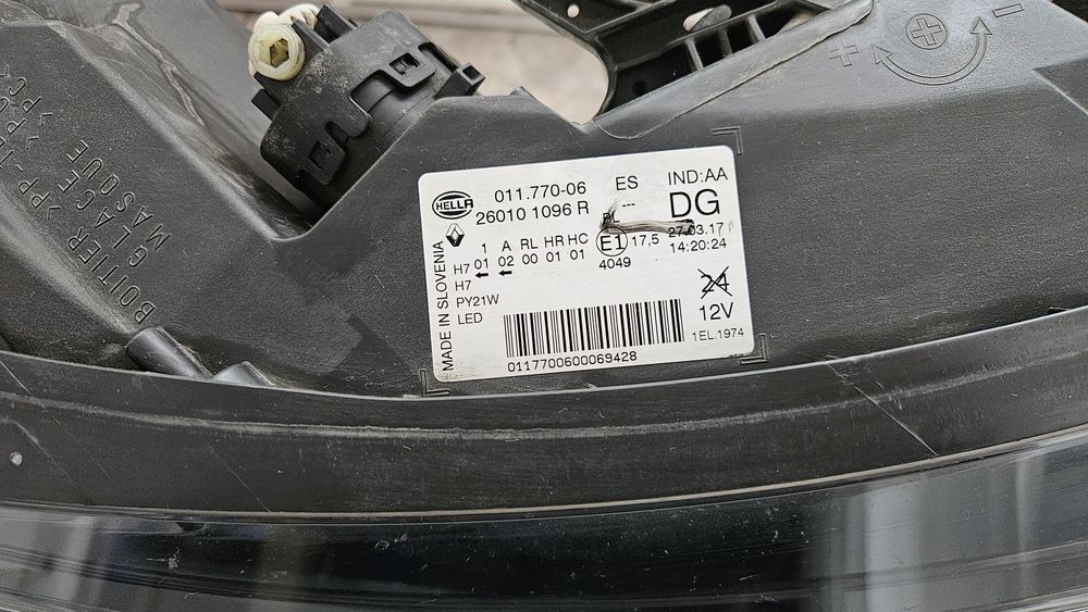 Far dreapta original Renault Kadjar 2017 Europa