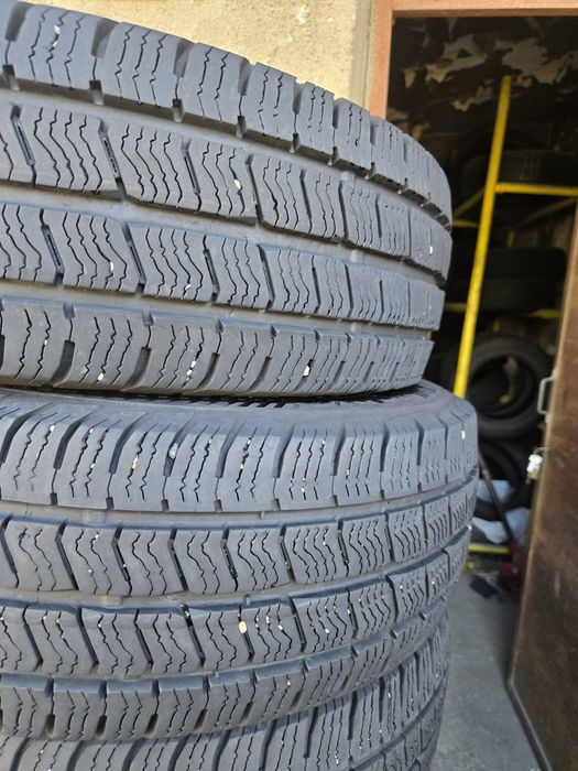 2бр. 205 70 15С Barum зимни.