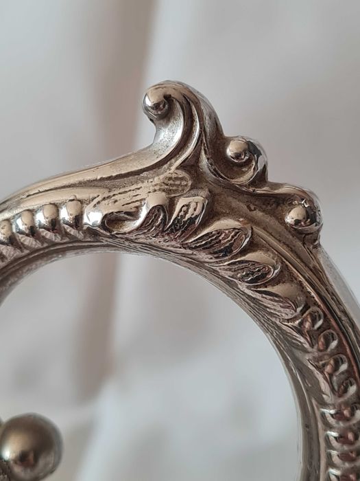 Продавам старинна кана с орел