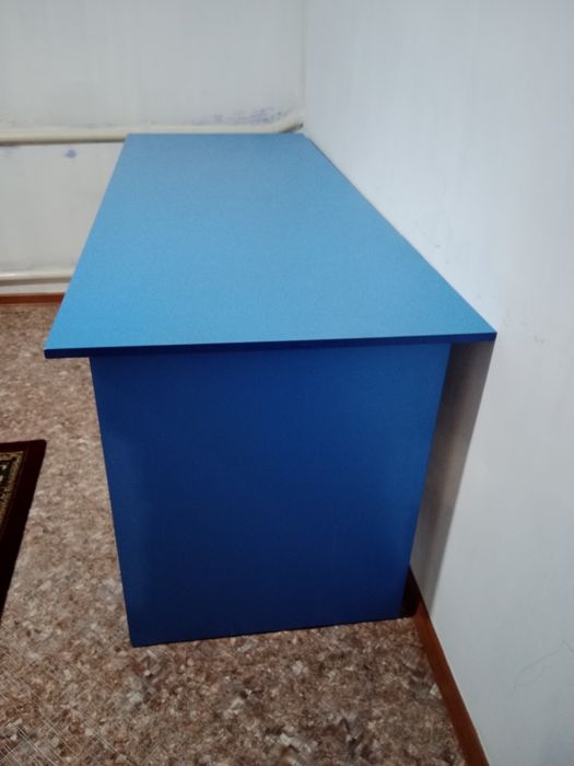 Стол обеденный ,