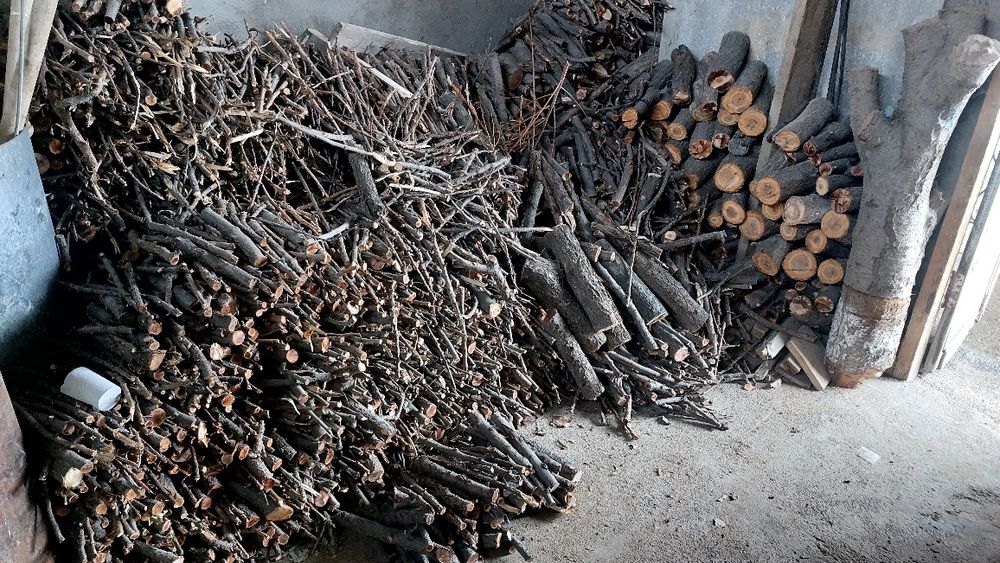 Дрова большом количестве