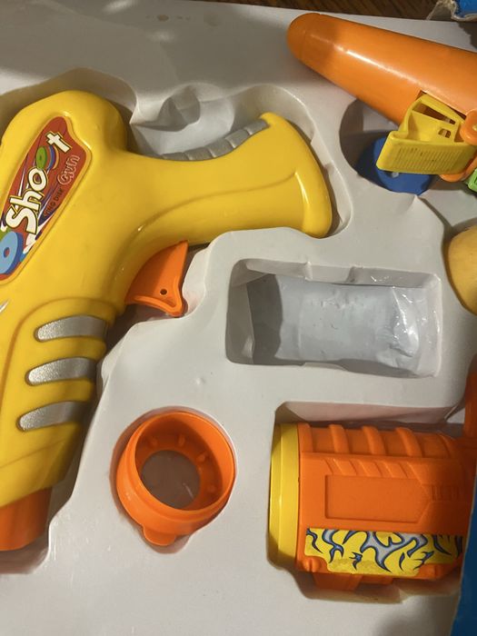 Игрушка пистолет