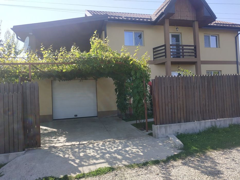 Casă cu etaj Podu Iloaiei