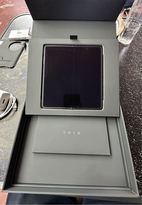 Vand Honor Magic V3 Full Box