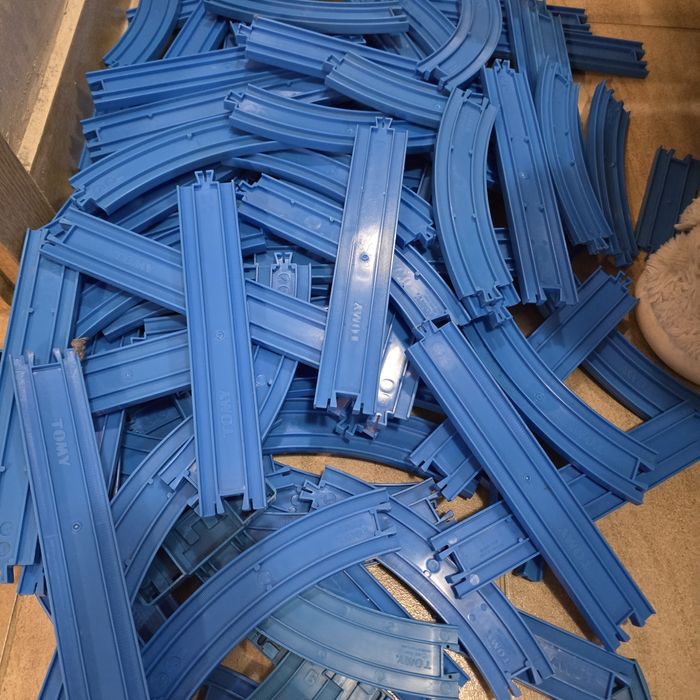 Релси за влакче "Томас и приятели"/Thomas and friends. 119 бройки.