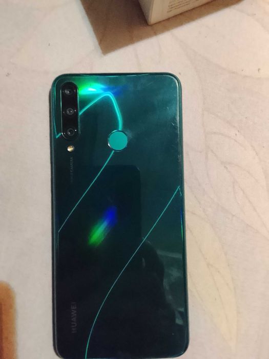 Продам телефон HUAWEI Y6p 64 gb