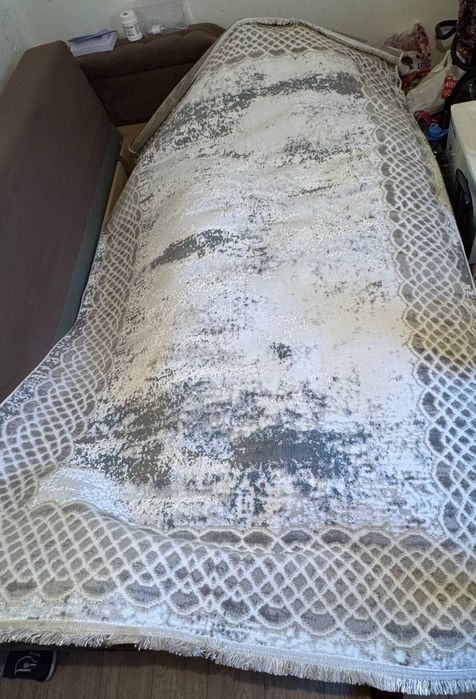 Продам ковры новые