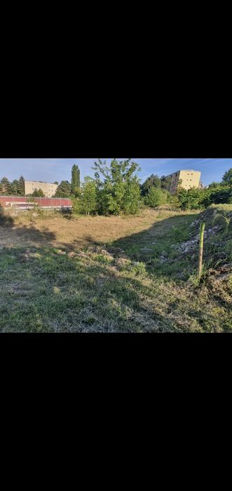 Teren intravilan de vânzare