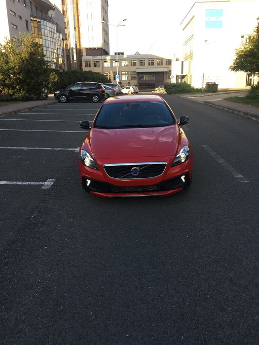 DEZMEMBREZ VOLVO V40 D4 190 CP AUTOMAT – – EURO 6 motor 2.0 volvo