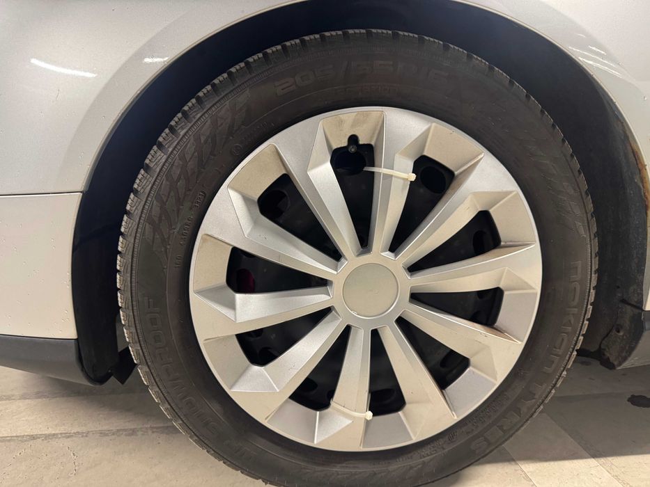 VW Passat B6 2.0 FSI – 2005 – Navi B7 – Senzori față/spate