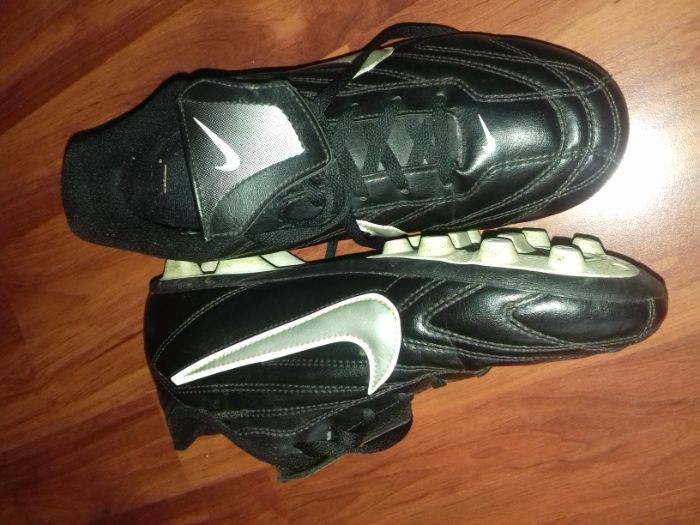 NIKE Adidas / Gheata Fotbal Crampoane NIKE Noi