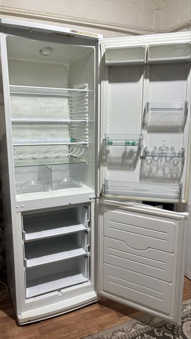Продам холодильник Атлант