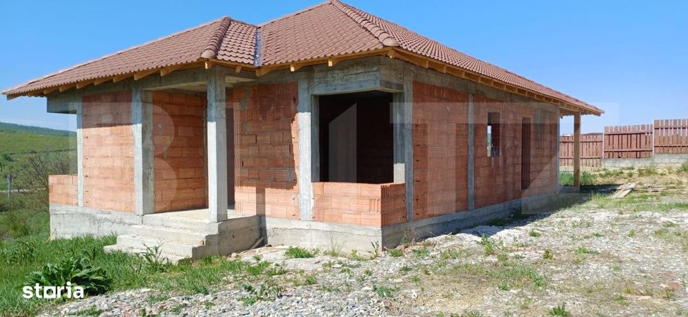 Casa la rosu 4 camere, 105 mp, 5 ari teren, zona Sigmir