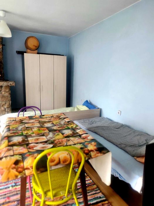 Самостоятелно студио за нощувки в Долна Митрополия