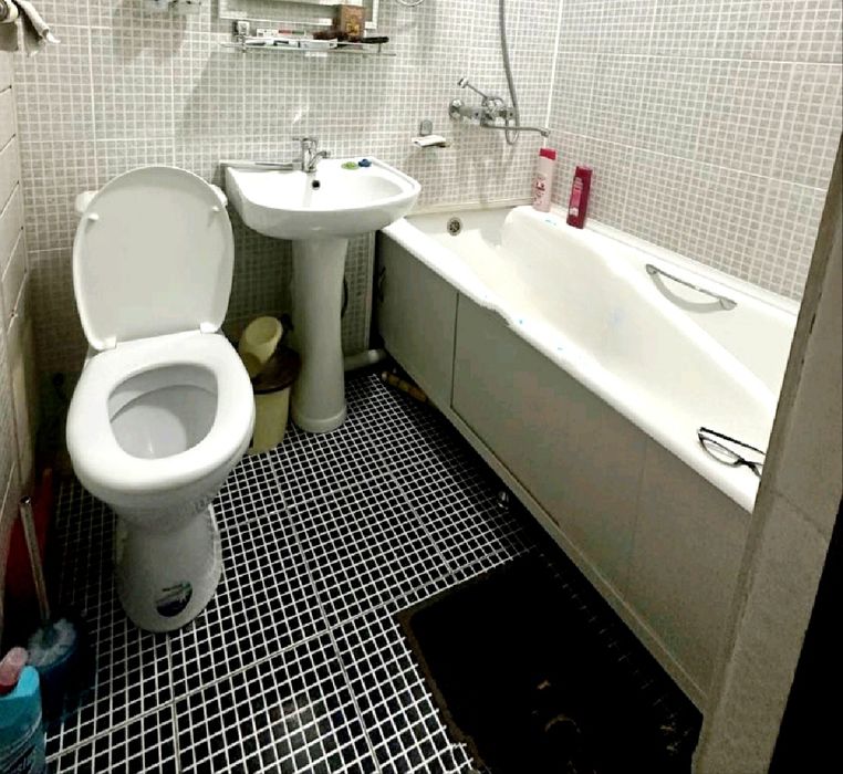 Срочно! 1ком.кв 2эт. Рисовый базар. Мирабадский р-н