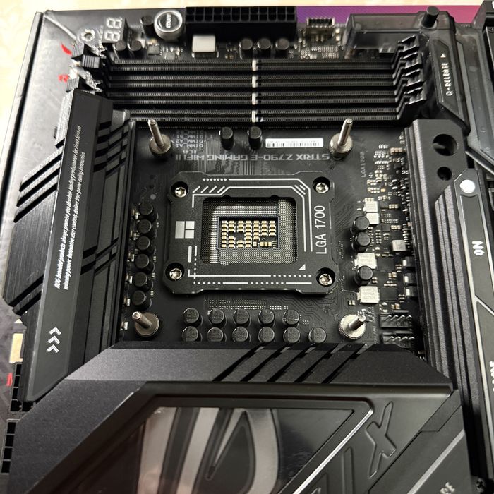 ASUS ROG Strix Z790-E Gaming Wi-Fi II [Б/У]