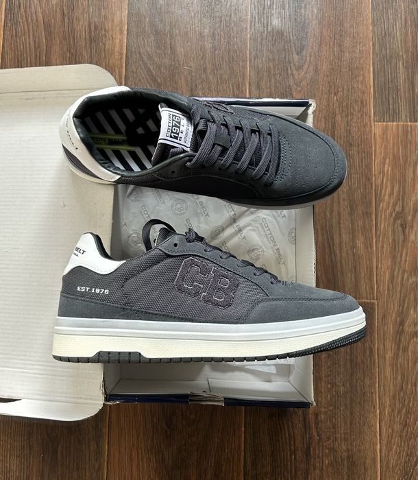 Кроссовки мужские новые