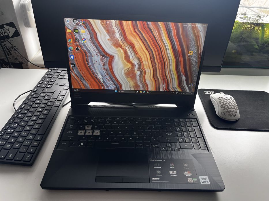 Laptop gaming Asus aproape nou