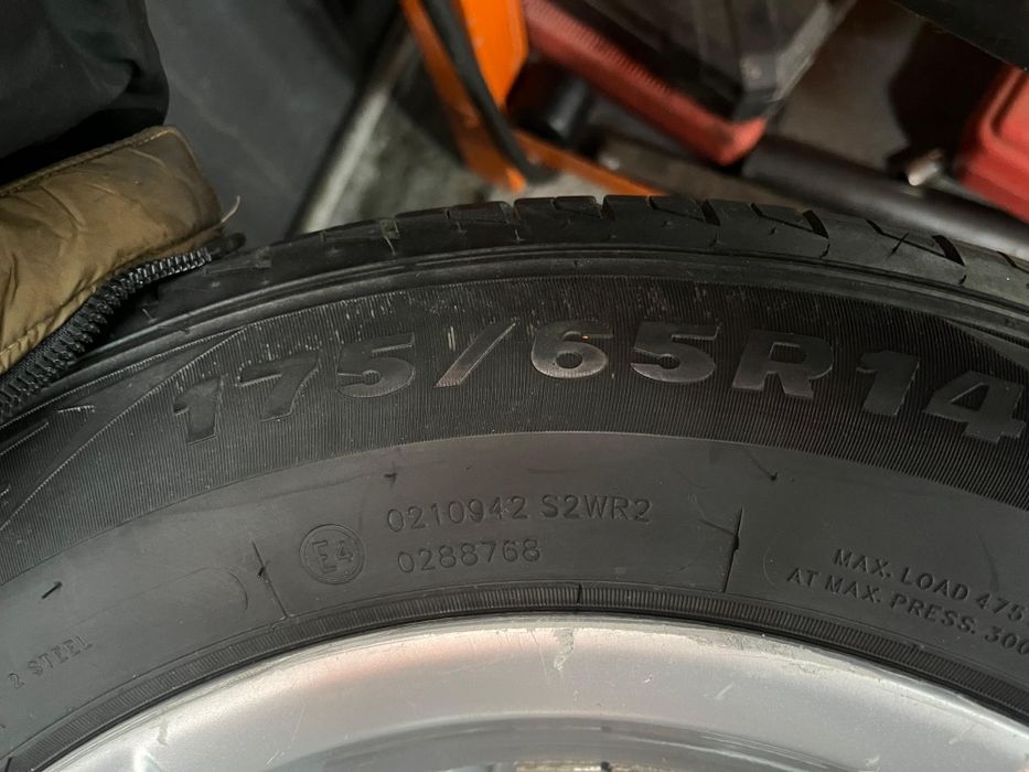 Продам летнюю новую резину