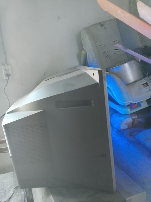 Продам телевизор