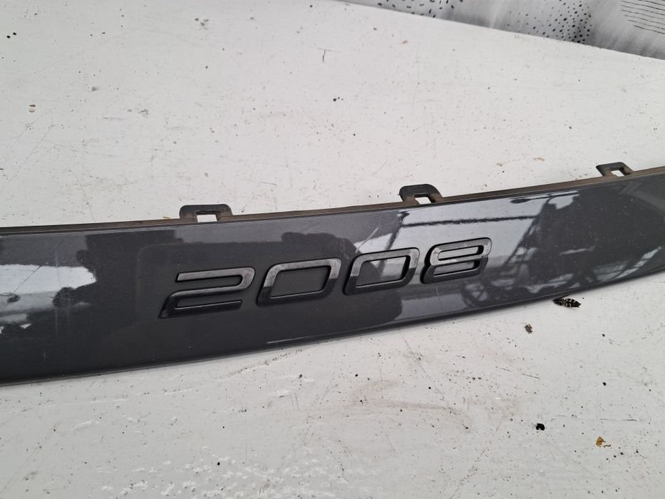 Лайсна емблема Peugeot 2008